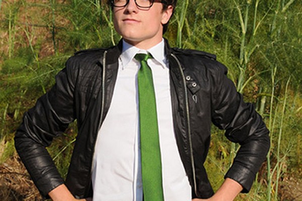 josh-hutcherson-eyeglasses