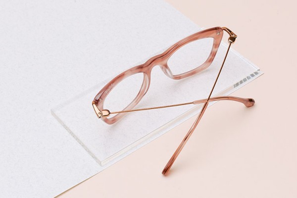 How To Adjust Glasses